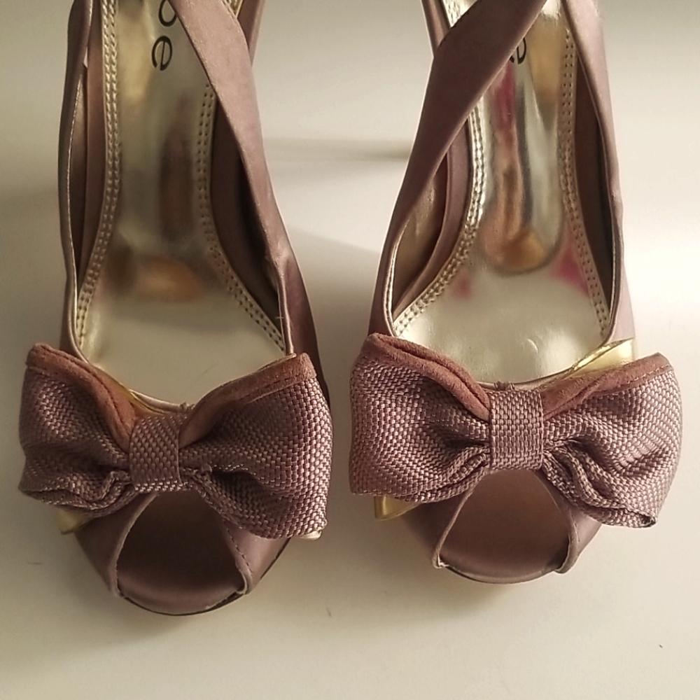 NWT Bebe Sling Back Evening Shoes